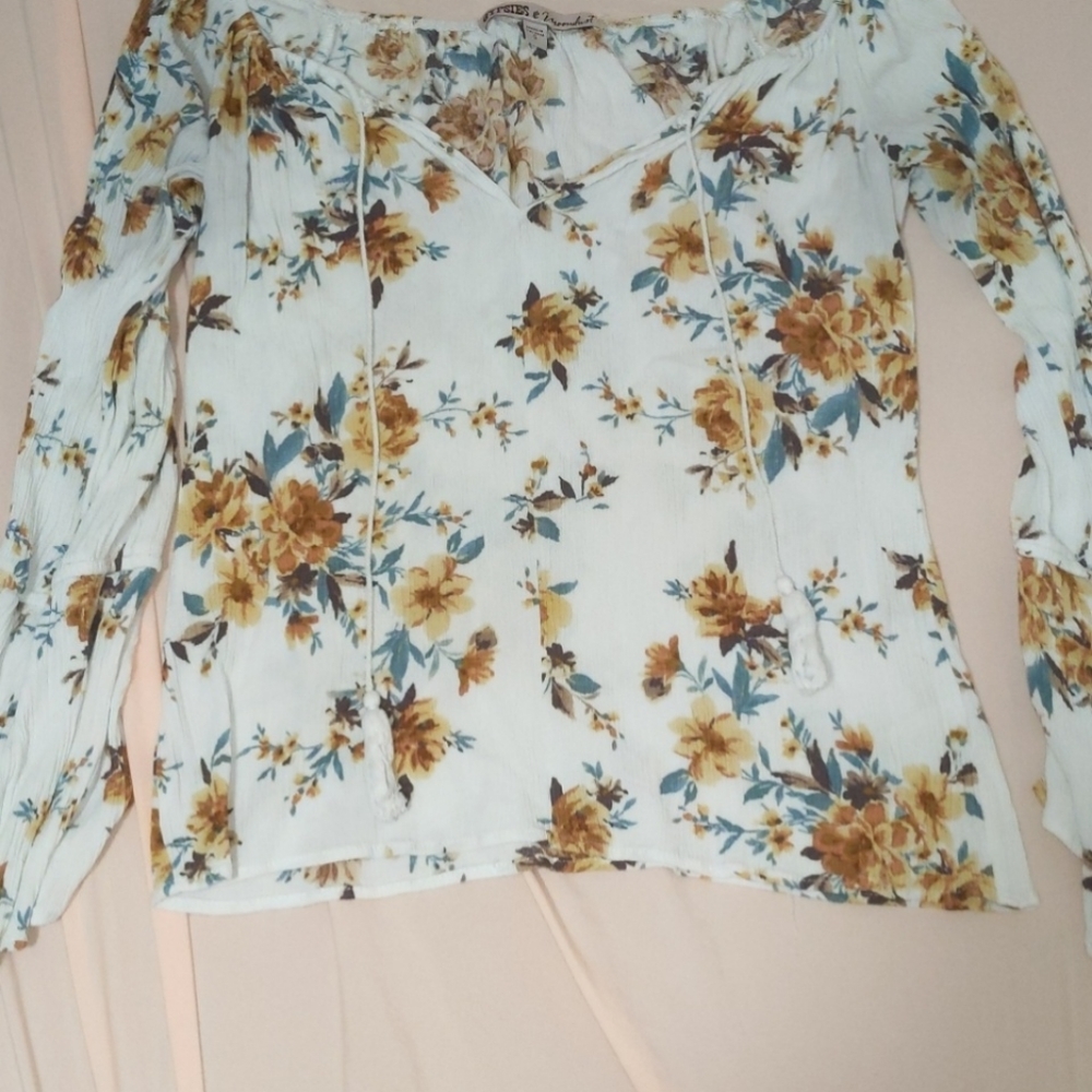 Gypsies and Moondust, Size Small, floral blouse